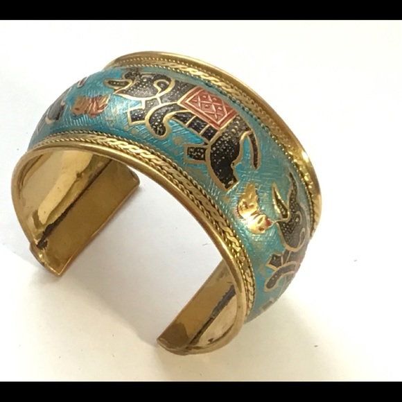 Free Shipping Cuff Bracelet Etched Elephant Theme - Picture 2 of 16